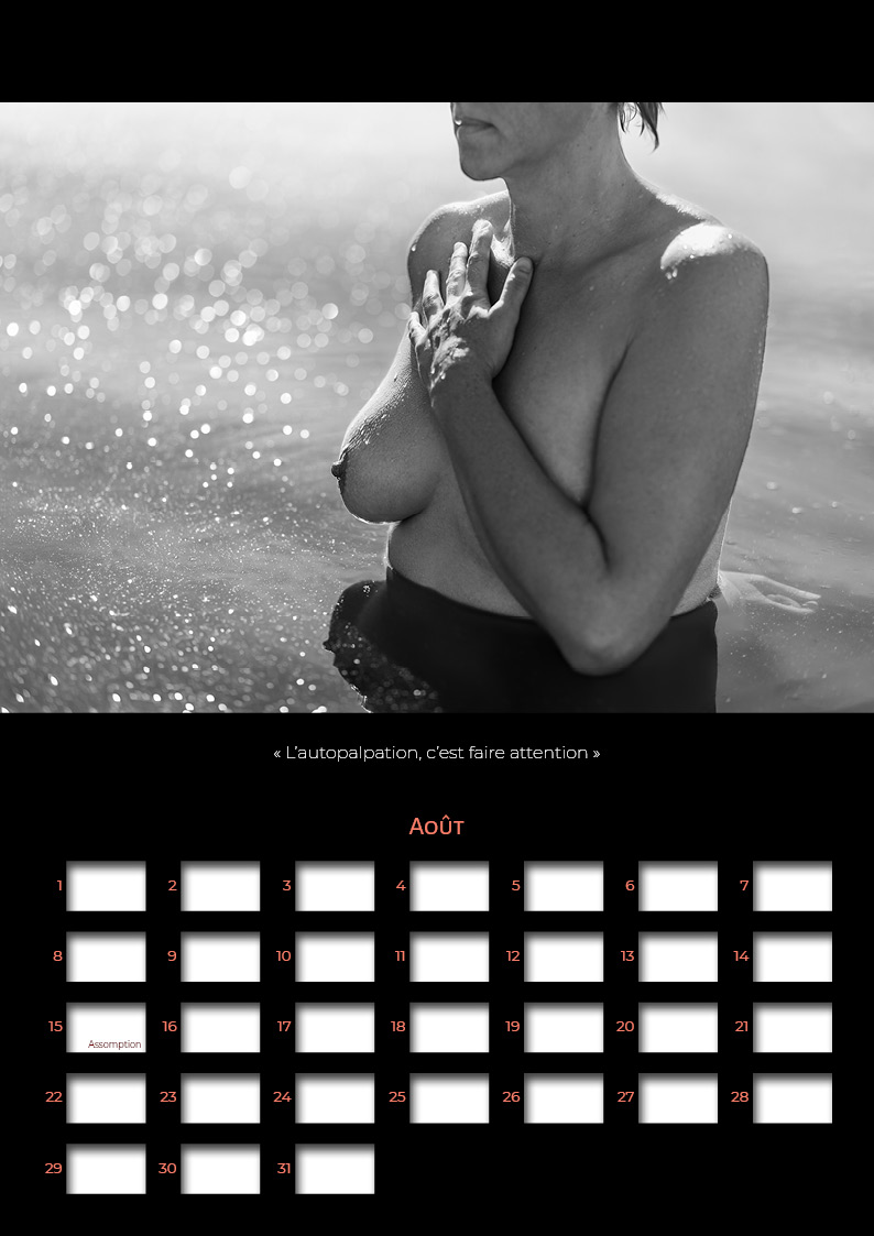 Page d'août du calendrier Octobre Rose, en nu artistique